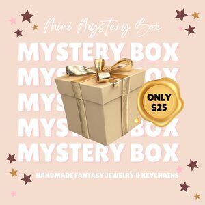 Mini Mystery Box 12 pz.  Handmade Fantasy Jewelry & Keychains